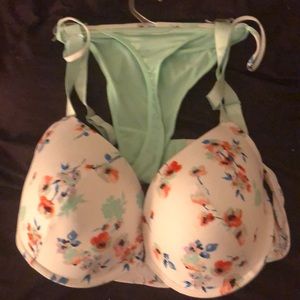 Bra and pant set